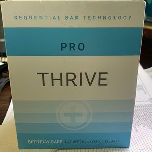 Thrive Birthday Cake Pro Bars